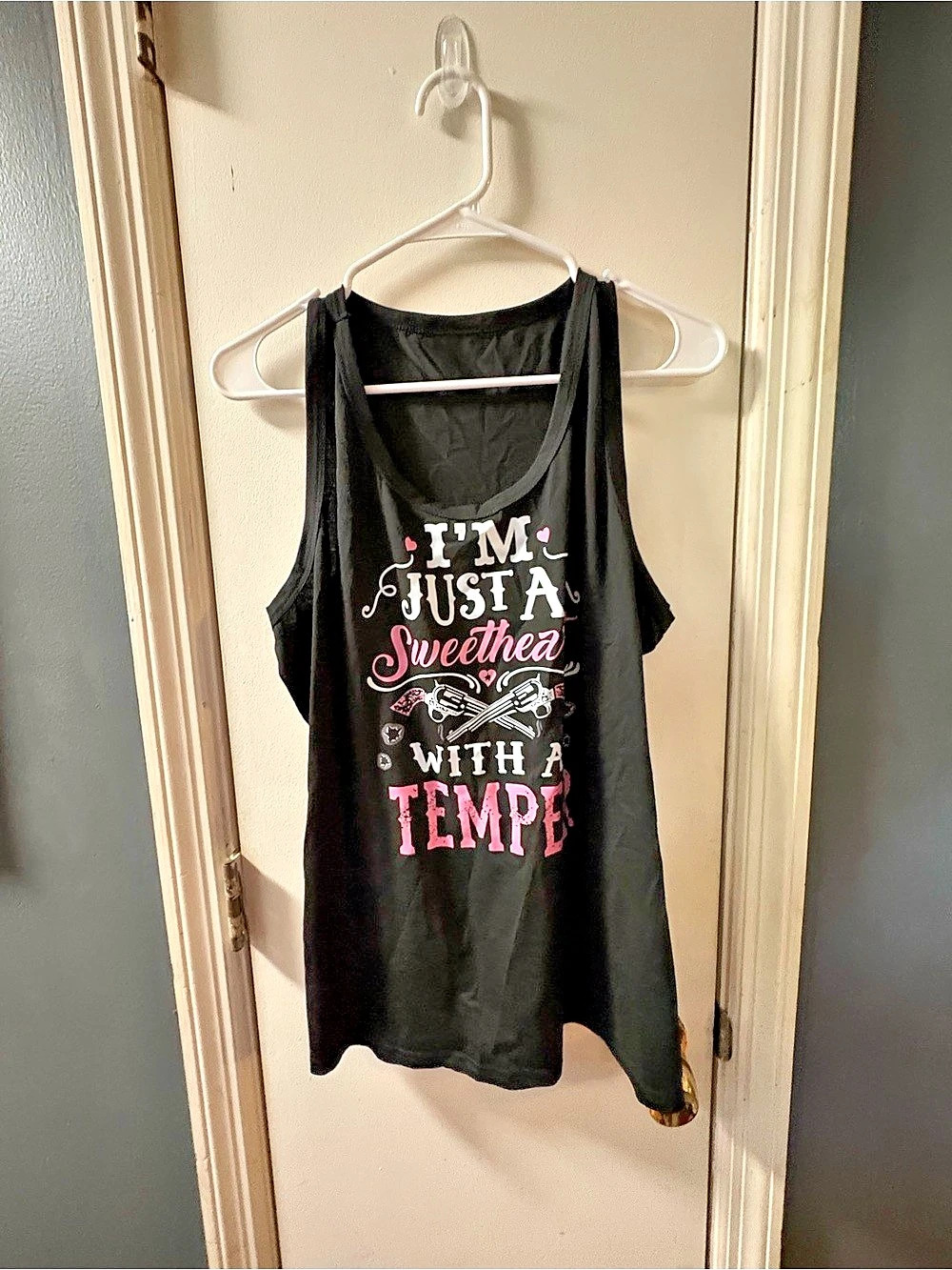 Graphic Tank Top in Black Size Large